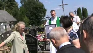 Fundacja Poch&oacute;wek i Pamięć 53j4ynbfv s