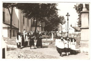 Fundacja Poch&oacute;wek i Pamięć image-12