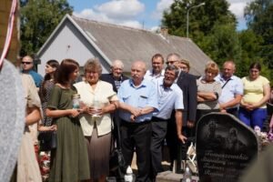 Fundacja Poch&oacute;wek i Pamięć 015-podbrzezie-krzyz-lagiernikom-fot.Marlena.Paszkowska