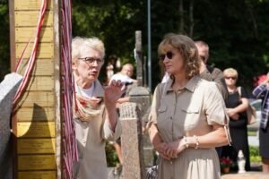 Fundacja Poch&oacute;wek i Pamięć 016-podbrzezie-krzyz-lagiernikom-fot.Marlena.Paszkowska