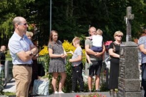 Fundacja Poch&oacute;wek i Pamięć 019-podbrzezie-krzyz-lagiernikom-fot.Marlena.Paszkowska
