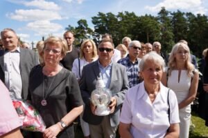 Fundacja Poch&oacute;wek i Pamięć 027-podbrzezie-krzyz-lagiernikom-fot.Marlena.Paszkowska