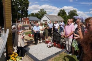 Fundacja Poch&oacute;wek i Pamięć 034-podbrzezie-krzyz-lagiernikom-fot.Marlena.Paszkowska
