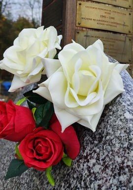 Fundacja Pochówek i Pamięć Społeczność lokalna Podbrzezia na Litwie uczciła 17 września r. b. Światowy Dzień Sybiraka