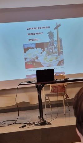 Fundacja Poch&oacute;wek i Pamięć PREZENTACJA - Z Polski do Polski przez krzyż SYBIRU